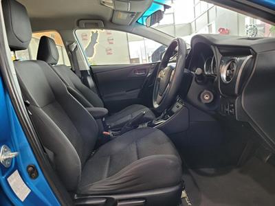 2016 Toyota Corolla - Thumbnail