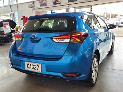 2016 Toyota Corolla - Thumbnail