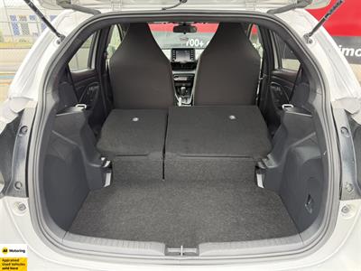 2021 Toyota Yaris - Thumbnail