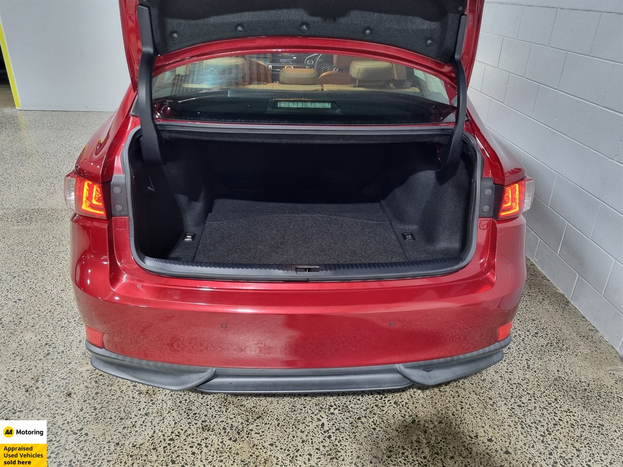 2013 Lexus IS 300h