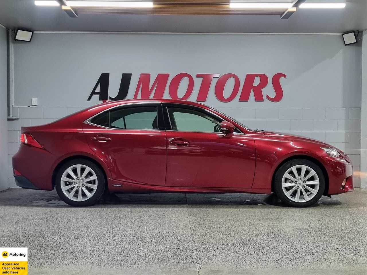 2013 Lexus IS 300h