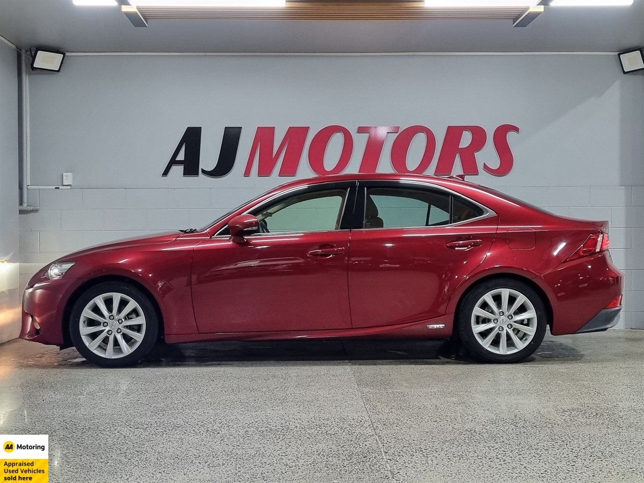 2013 Lexus IS 300h