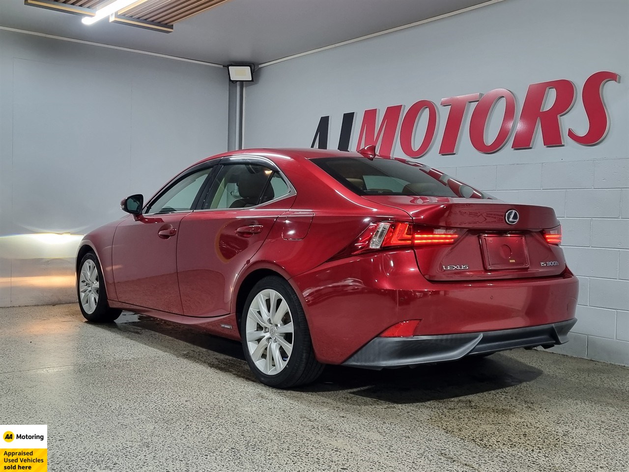 2013 Lexus IS 300h