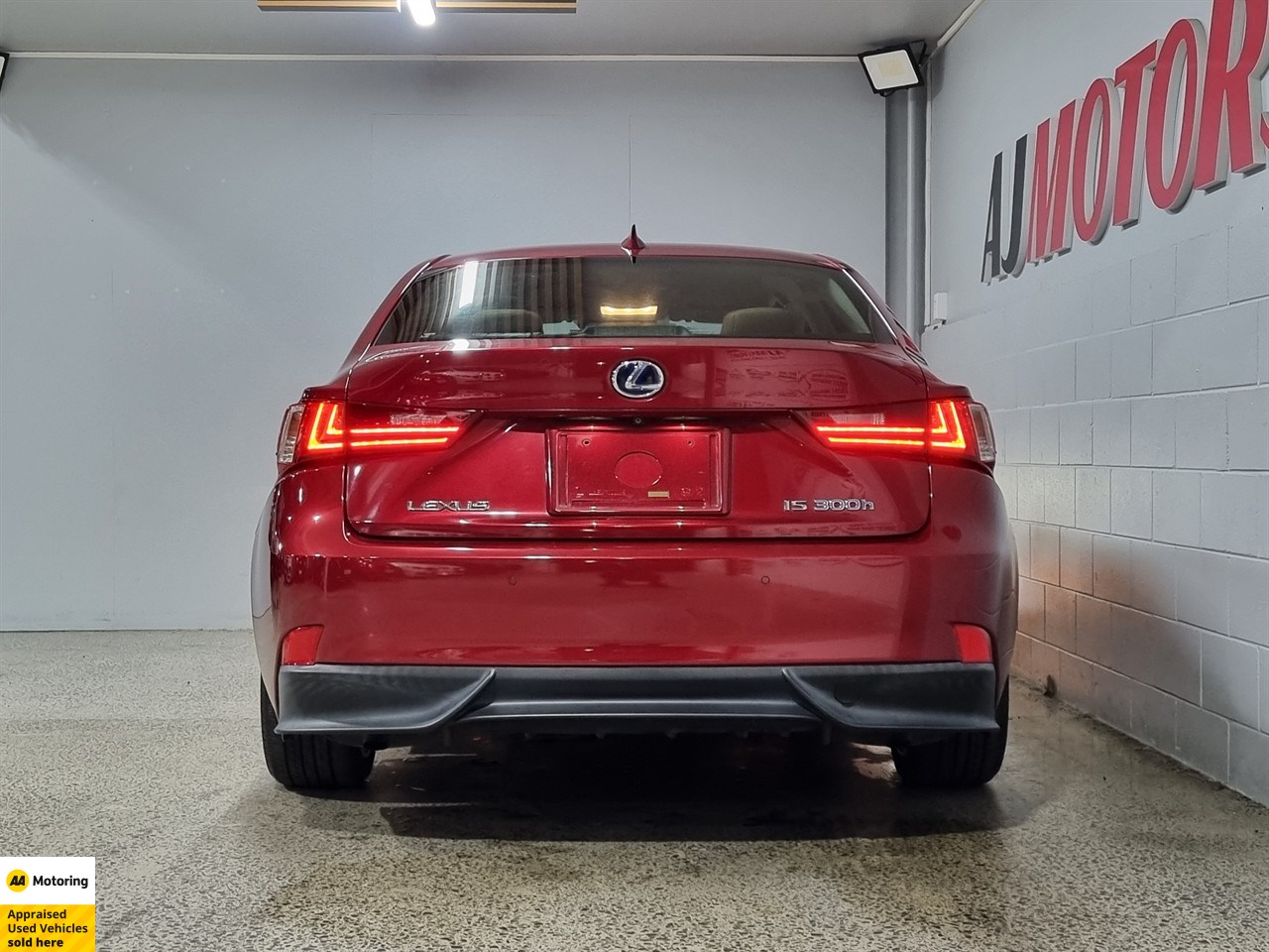 2013 Lexus IS 300h
