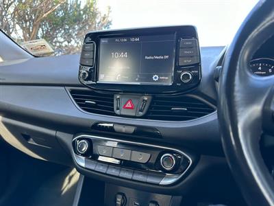 2022 Hyundai i30 - Thumbnail