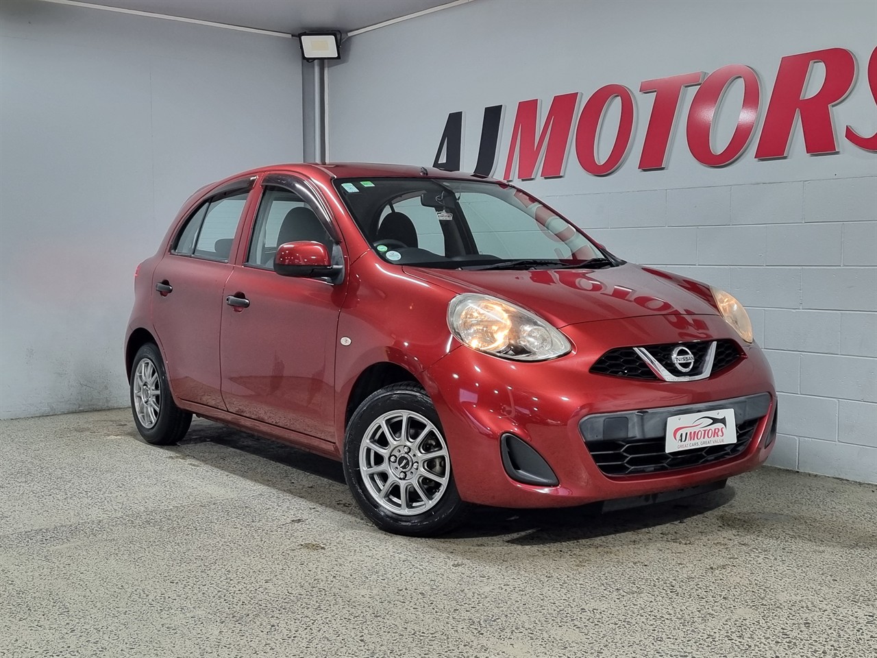 2016 Nissan March