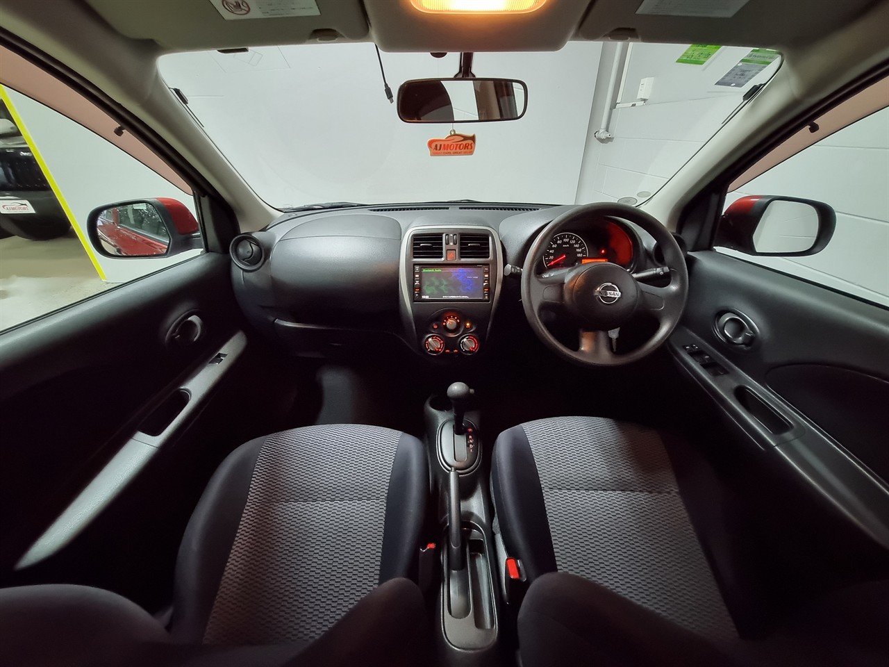 2016 Nissan March