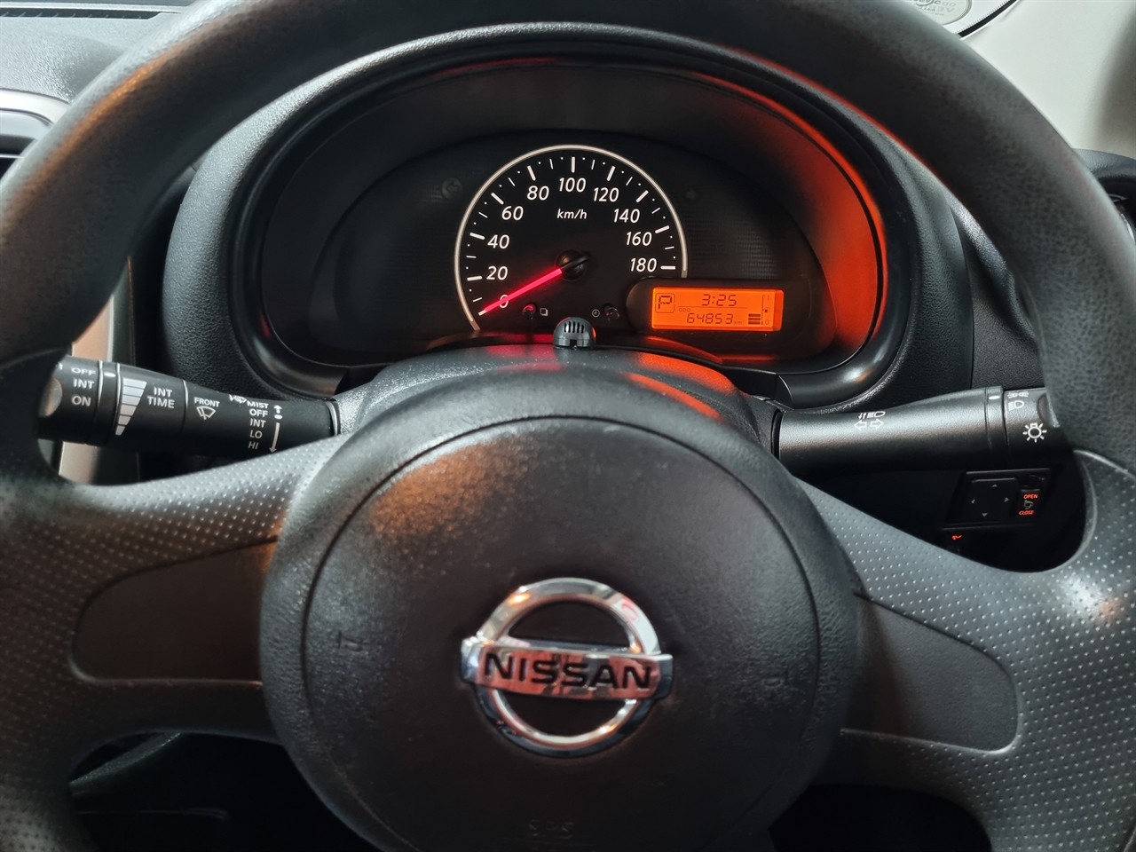 2016 Nissan March