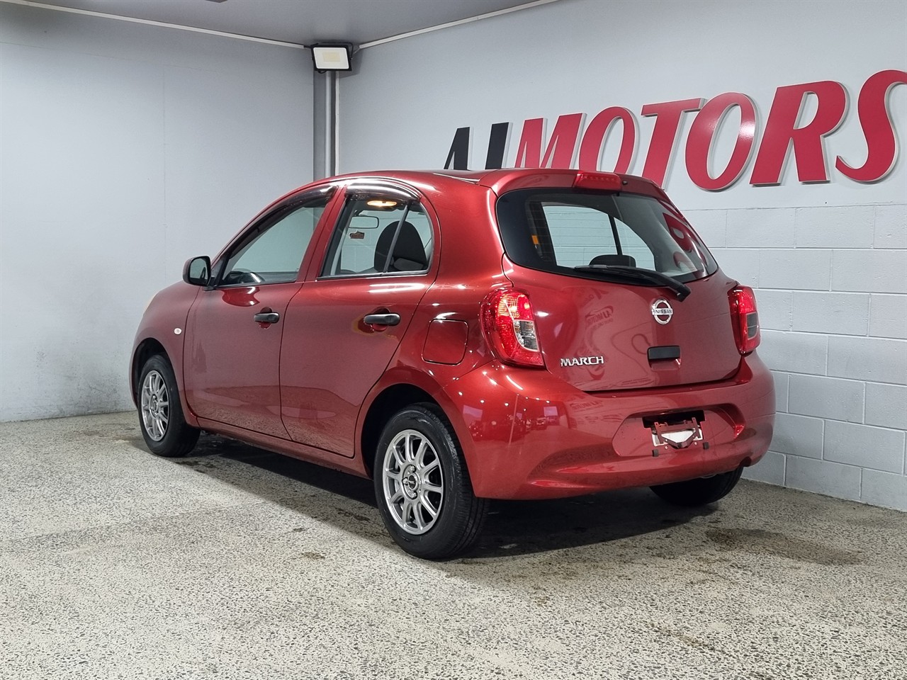 2016 Nissan March