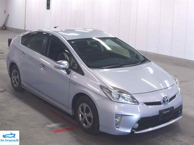 2013 Toyota Prius - Thumbnail