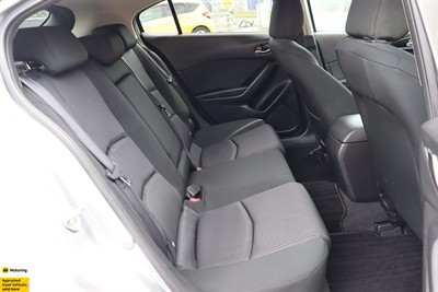 2015 Mazda Axela - Thumbnail