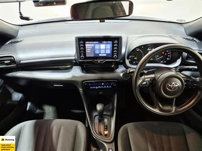 2021 Toyota Yaris - Thumbnail