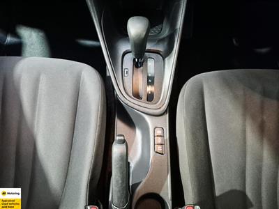2021 Toyota Yaris - Thumbnail