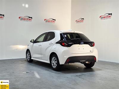 2021 Toyota Yaris - Thumbnail
