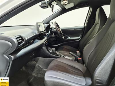 2021 Toyota Yaris - Thumbnail