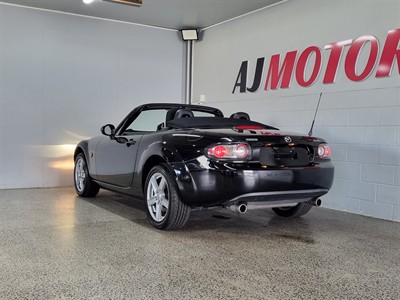 2005 Mazda Roadster - Thumbnail