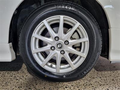 2012 Toyota Aqua - Thumbnail