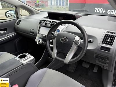 2013 Toyota Prius - Thumbnail