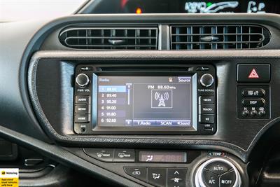 2015 Toyota Aqua - Thumbnail