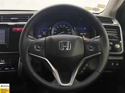 2014 Honda Grace - Thumbnail