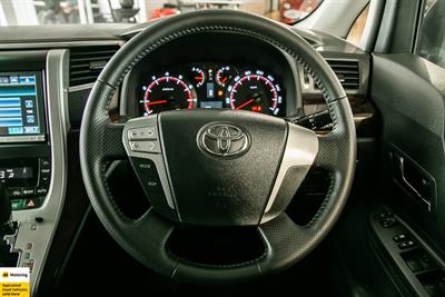 2013 Toyota Vellfire - Thumbnail