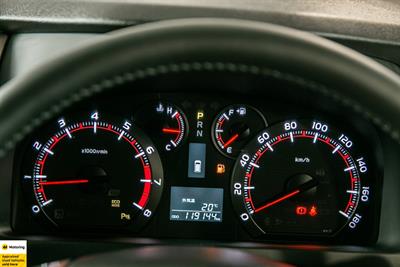 2013 Toyota Vellfire - Thumbnail