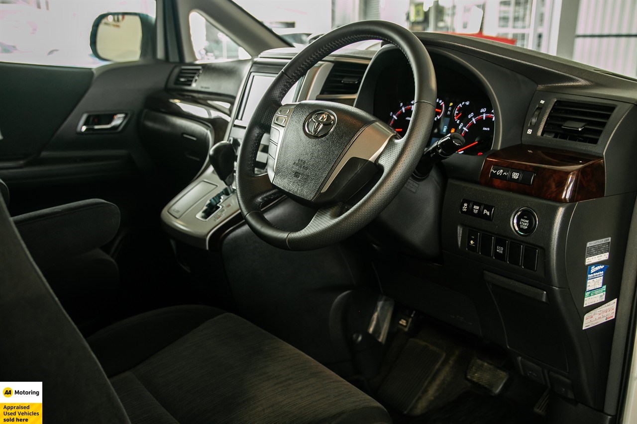 2013 Toyota Vellfire