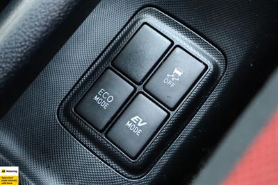 2015 Toyota Aqua - Thumbnail