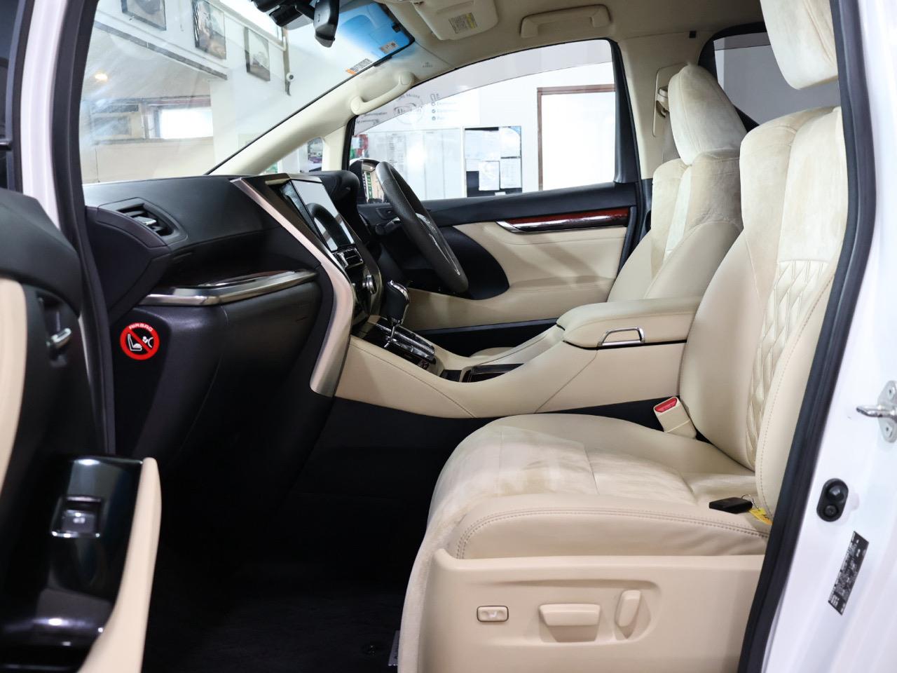 2015 Toyota Alphard