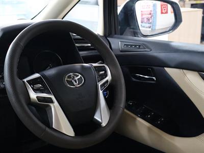 2015 Toyota Alphard - Thumbnail