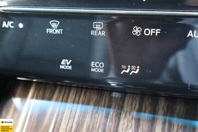 2015 Toyota Harrier - Thumbnail