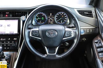 2015 Toyota Harrier - Thumbnail