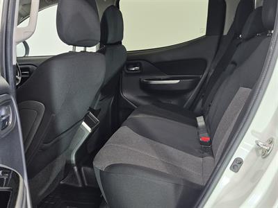 2022 Mitsubishi Triton - Thumbnail