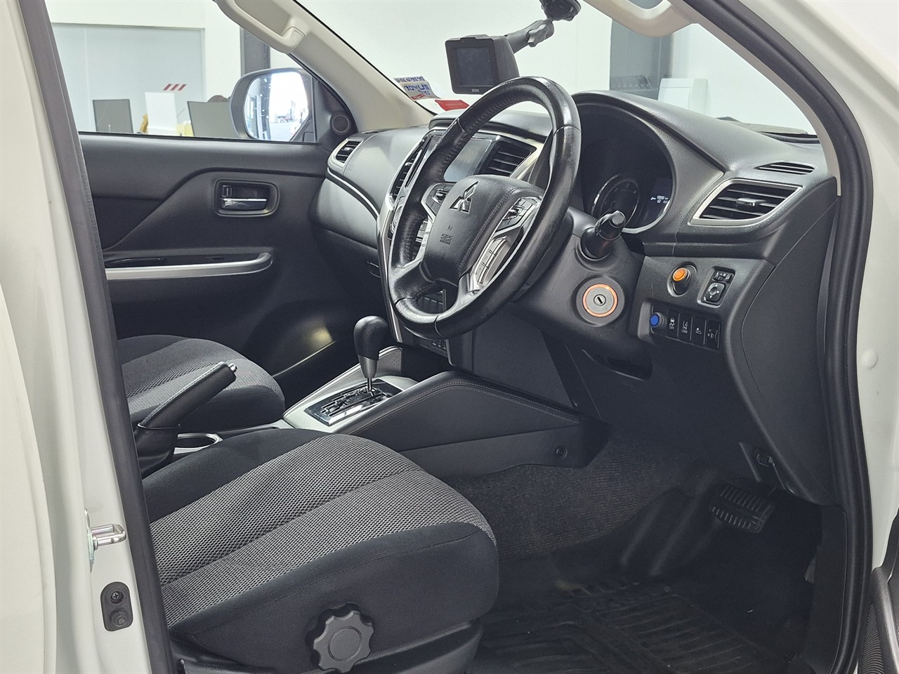 2022 Mitsubishi Triton