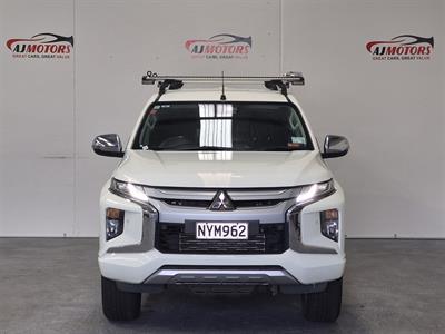 2022 Mitsubishi Triton - Thumbnail