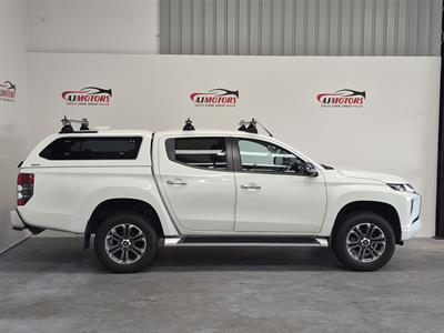 2022 Mitsubishi Triton - Thumbnail