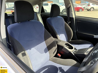 2013 Toyota Prius - Thumbnail