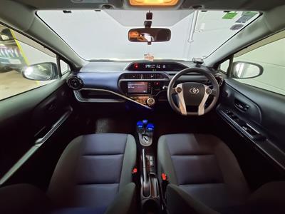 2015 Toyota Aqua - Thumbnail