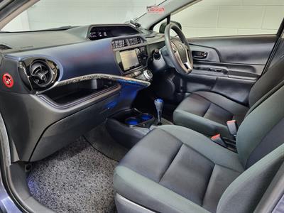 2015 Toyota Aqua - Thumbnail