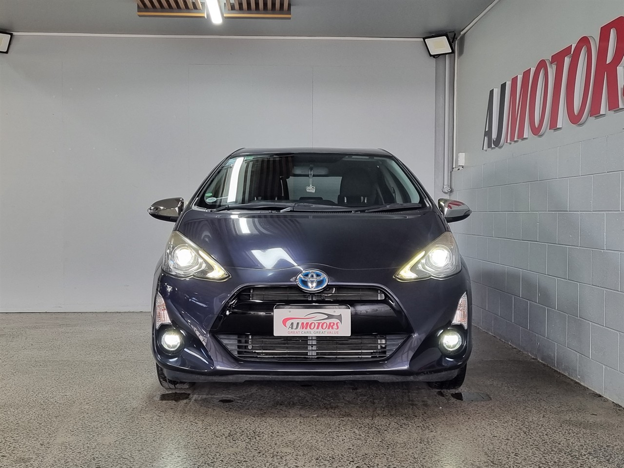 2015 Toyota Aqua