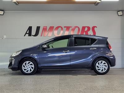 2015 Toyota Aqua - Thumbnail