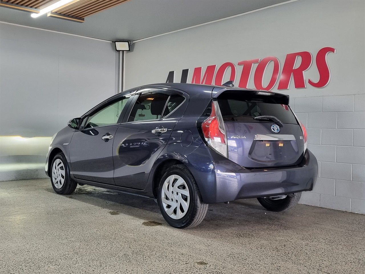 2015 Toyota Aqua