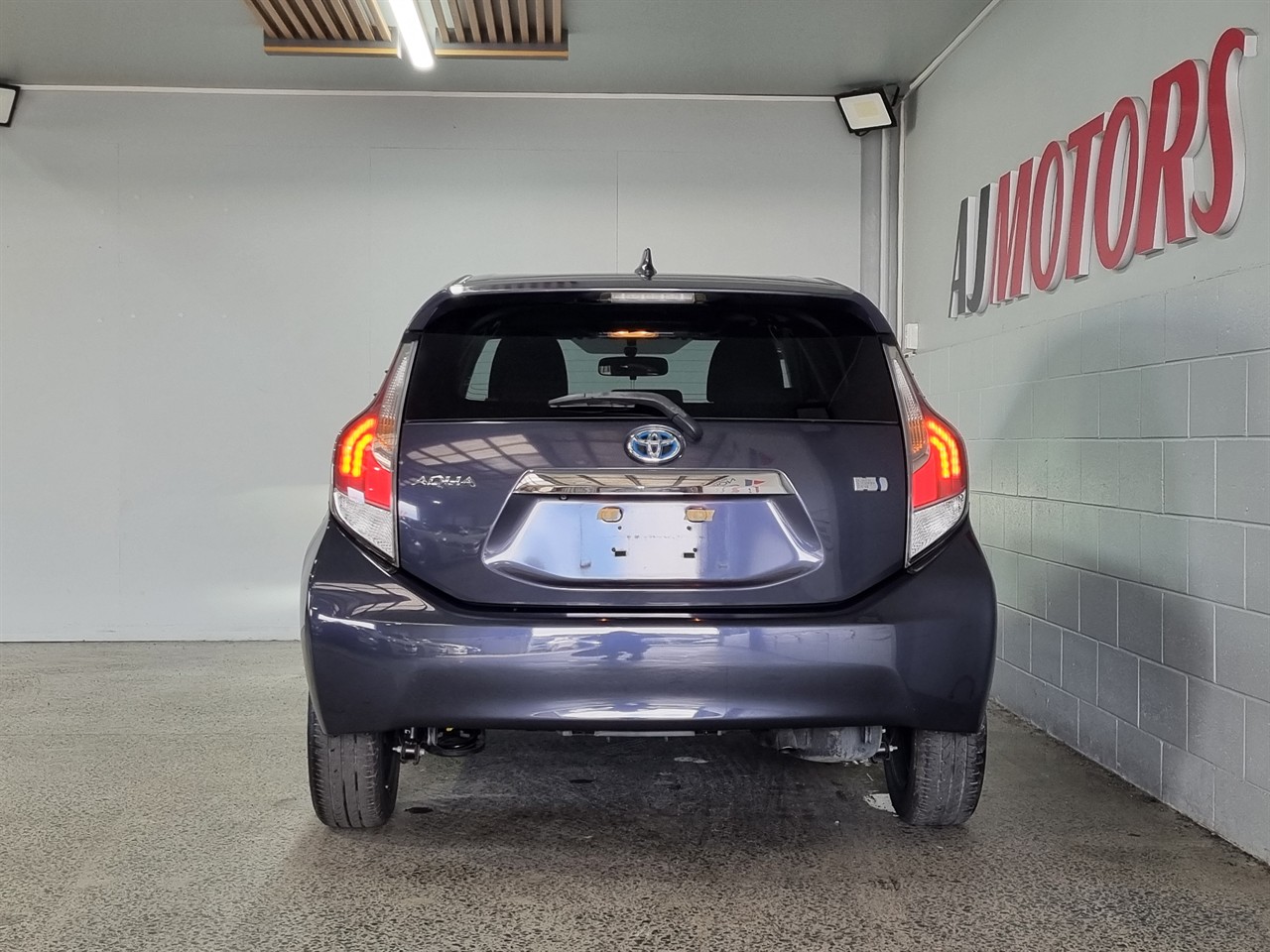 2015 Toyota Aqua