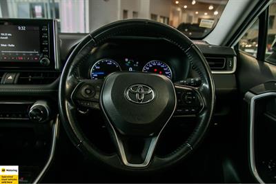 2021 Toyota RAV4 - Thumbnail