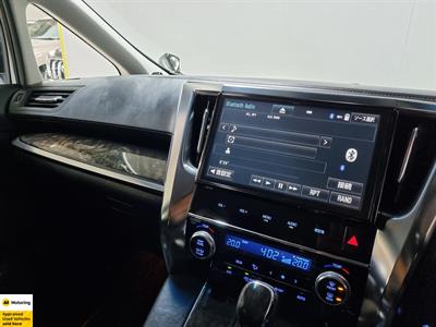 2017 Toyota Vellfire - Thumbnail