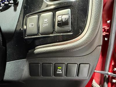 2022 Mitsubishi Outlander - Thumbnail