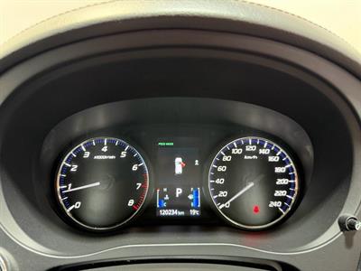 2022 Mitsubishi Outlander - Thumbnail