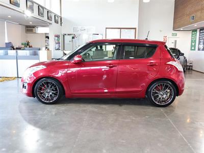 2014 Suzuki Swift - Thumbnail