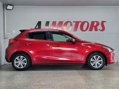 2015 Mazda Demio - Thumbnail