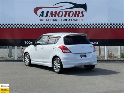 2015 Suzuki Swift - Thumbnail